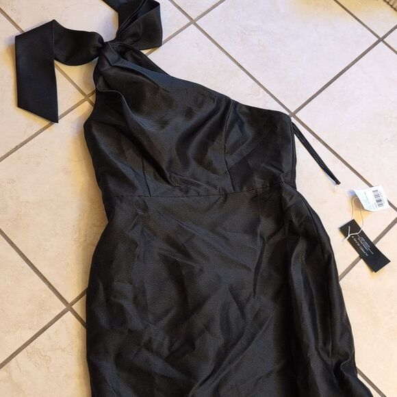 NWT Alfred Sung Bow One-Shoulder Satin Trumpet Gown Black Size 10 - Picture 2 of 14